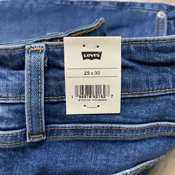 NWT Levi’s 725 High-Rise Bootcut Jeans - Picture 4 of 6